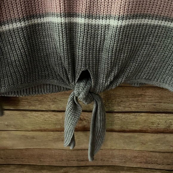 Pink Republic Women’s Pink Gray Striped Sweater With Tie Size: Large - Picture 5 of 7